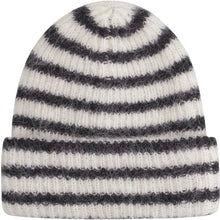 Load image into Gallery viewer, Okapi knitted beanie

