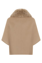 Load image into Gallery viewer, Short wool coat with shearling collar
