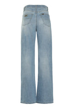 Load image into Gallery viewer, Skater loose-fit jeans
