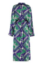 Load image into Gallery viewer, Printed silk shirtdress
