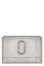 Load image into Gallery viewer, Mini Snapshot Leather wallet
