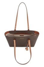 Load image into Gallery viewer, Quinn Media Tote bag
