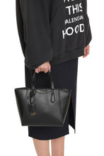 Load image into Gallery viewer, Taryn Leather tote

