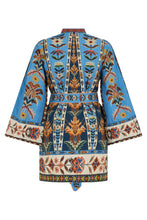 Load image into Gallery viewer, Printed blouse with belt

