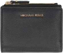 Load image into Gallery viewer, Jet Set Grainy leather wallet

