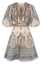 Load image into Gallery viewer, Printed pleated dress
