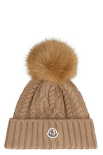 Load image into Gallery viewer, Knitted beanie with pom-pom
