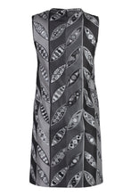 Load image into Gallery viewer, Printed silk dress
