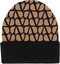 Load image into Gallery viewer, Valentino Garavani - Cashmere hat
