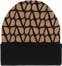 Load image into Gallery viewer, Valentino Garavani - Cashmere hat

