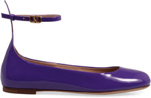 Load image into Gallery viewer, Tan-Go leather ballet flats
