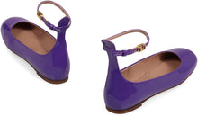 Load image into Gallery viewer, Tan-Go leather ballet flats
