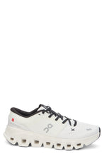 Load image into Gallery viewer, Sneakers with contrasting details

