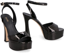 Load image into Gallery viewer, Patent leather sandals
