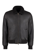 Load image into Gallery viewer, Maya short sheepskin jacket
