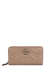 Load image into Gallery viewer, GG Marmont quilted leather wallet
