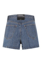 Load image into Gallery viewer, Bite denim shorts
