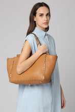 Load image into Gallery viewer, Valentino Garavani - Rockstud leather medium bag
