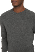 Load image into Gallery viewer, Crew-neck cashmere sweater
