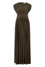 Load image into Gallery viewer, Long dress in satin
