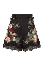 Load image into Gallery viewer, Short with lace finish Hypnotic
