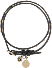 Load image into Gallery viewer, Leather bracelet with metal logo pendant and skull
