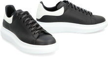 Load image into Gallery viewer, Leather chunky sneakers
