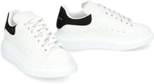 Load image into Gallery viewer, Leather chunky sneakers
