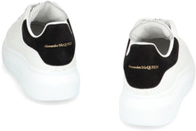 Load image into Gallery viewer, Leather chunky sneakers
