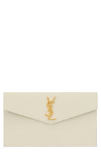Load image into Gallery viewer, Grain De Poudre leather pouch
