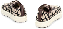 Load image into Gallery viewer, Valentino Garavani - Totaloop Low-top sneakers
