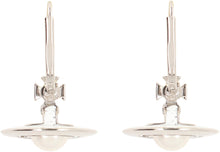 Load image into Gallery viewer, Pearls earrings
