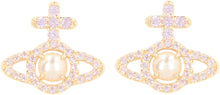 Load image into Gallery viewer, Pearls earrings
