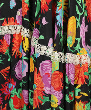Load image into Gallery viewer, Printed crepe skirt

