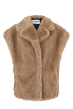 Load image into Gallery viewer, Faux fur gilet
