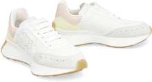 Load image into Gallery viewer, Spirit Runner low-top sneakers

