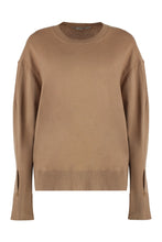 Load image into Gallery viewer, Crew-neck wool sweater
