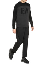 Load image into Gallery viewer, Long sleeve crew-neck sweater
