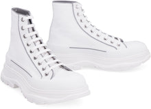 Load image into Gallery viewer, Tread Slick lace-up ankle boots
