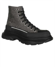 Load image into Gallery viewer, Tread Slick lace-up ankle boots
