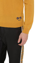 Load image into Gallery viewer, Long sleeve crew-neck sweater

