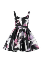 Load image into Gallery viewer, Printed mini dress
