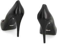 Load image into Gallery viewer, Leather pointy-toe pumps
