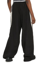 Load image into Gallery viewer, Techno fabric track pants
