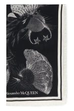 Load image into Gallery viewer, Wool scarf
