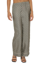 Load image into Gallery viewer, Printed silk pants

