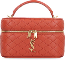 Load image into Gallery viewer, Borsa Vanity Gaby in pelle tradotto in inglese è "Vanity Gaby bag in leather".
