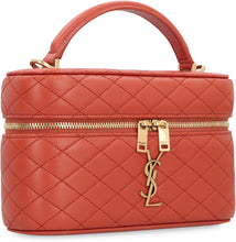 Load image into Gallery viewer, Borsa Vanity Gaby in pelle tradotto in inglese è "Vanity Gaby bag in leather".
