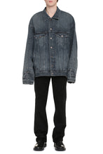 Load image into Gallery viewer, Denim jacket
