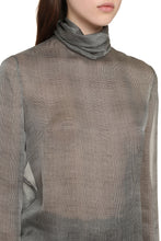 Load image into Gallery viewer, Silk blouse
